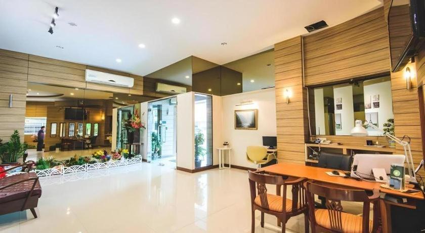 New Suanmali Hotel Bangkok Ngoại thất bức ảnh
